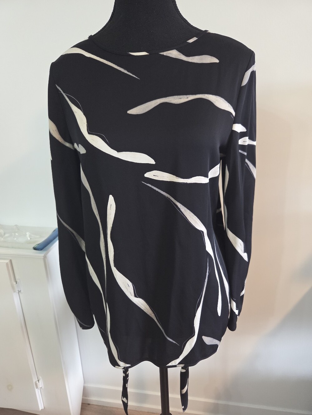 Diane von Furstenberg NWT "Evvy" silk open tie back blouse Sz S